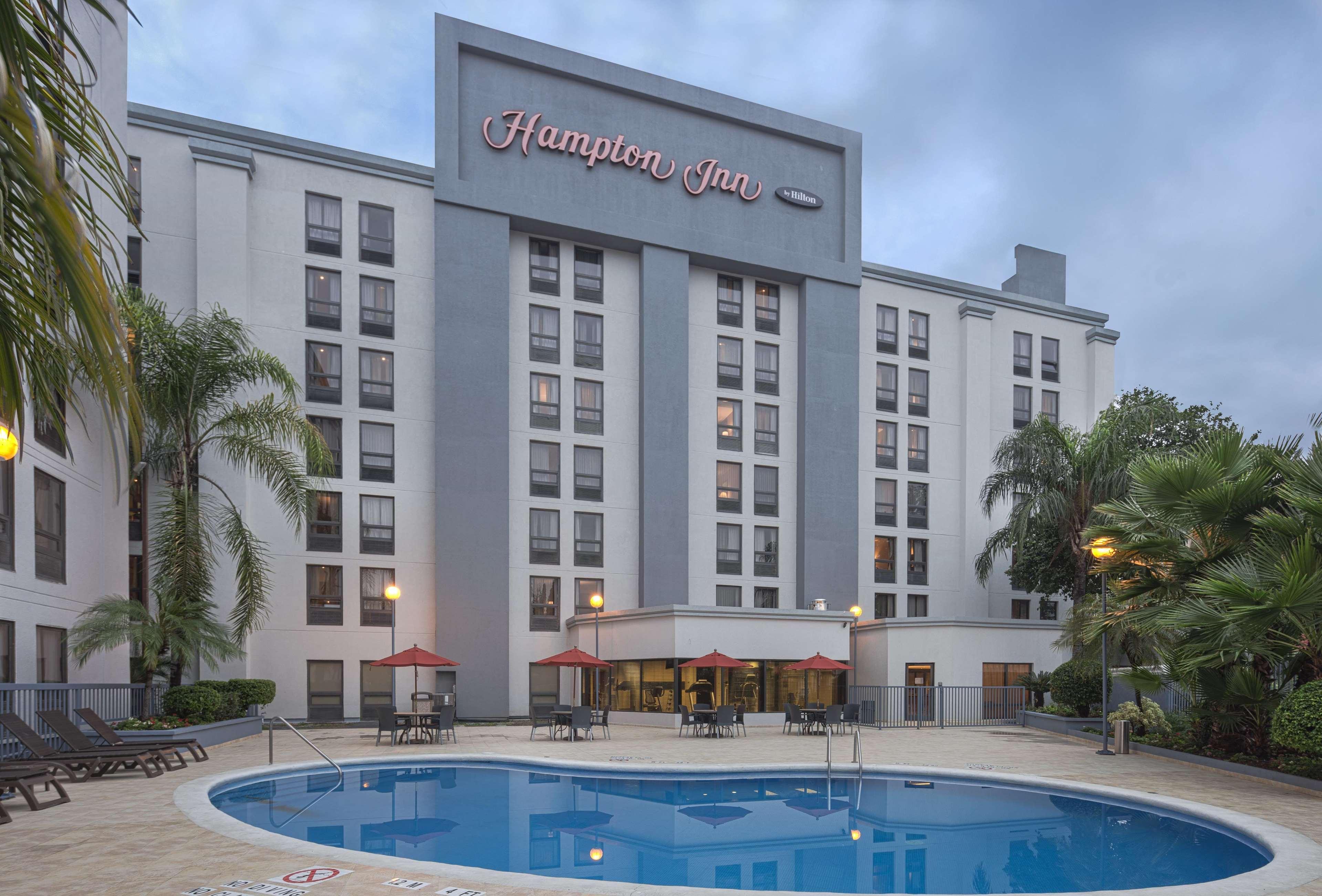 Hampton By Hilton Monterrey Galerias Obispado Exterior photo