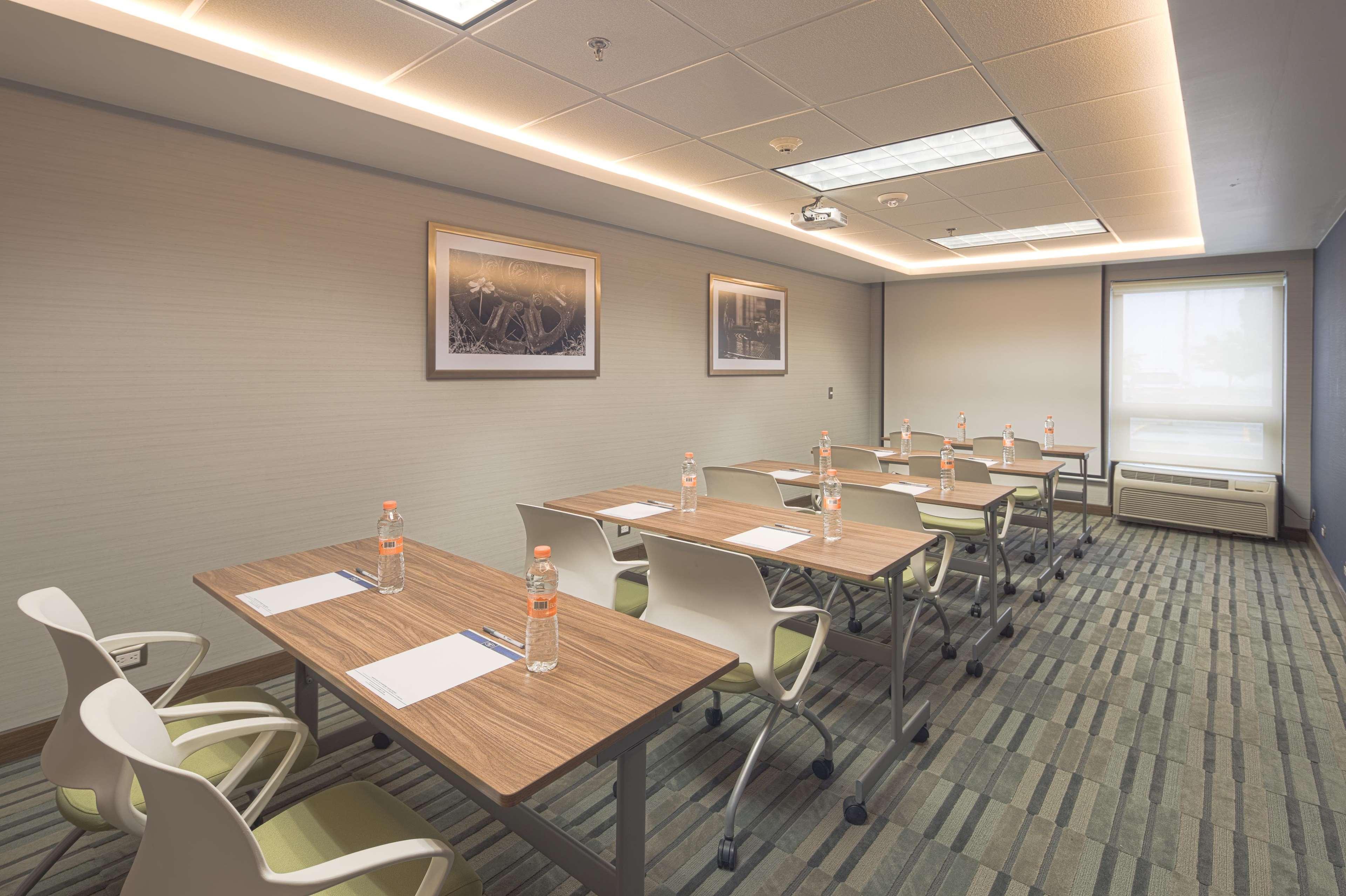 Hampton By Hilton Monterrey Galerias Obispado Exterior photo